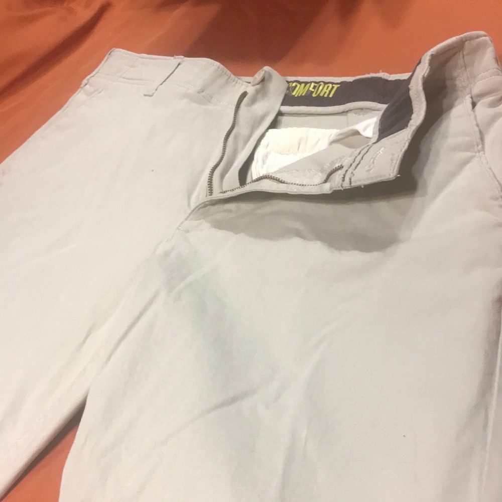Men’s extreme comfort khakis
